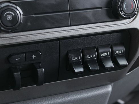 Used 2014 Ford F250 XLT w/ XLT Interior Package image 27