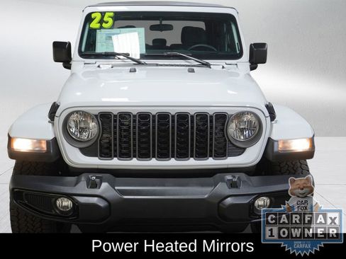 Used 2025 Jeep Gladiator Sport image 9