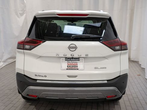 Used 2022 Nissan Rogue SL w/ SL Premium Package image 5
