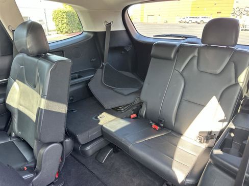 Used 2020 Kia Telluride S w/ S 8 Passenger Seating Package image 31