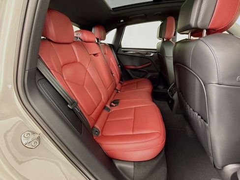 New 2026 Porsche Macan S image 32