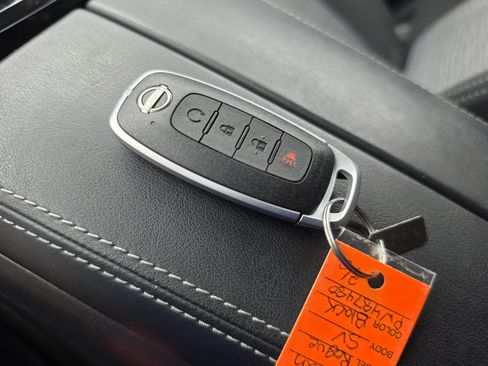 Used 2023 Nissan Rogue SV AWD/4WD image 16