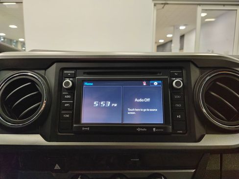 Used 2017 Toyota Tacoma SR5 image 20