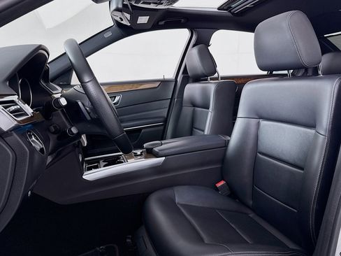 Used 2016 Mercedes-Benz E 350 Sedan image 16