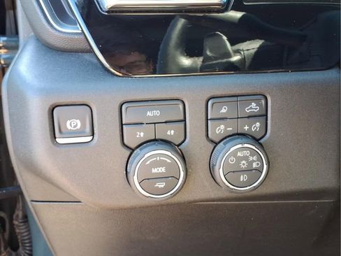 Used 2025 Chevrolet Silverado 1500 LTZ image 17
