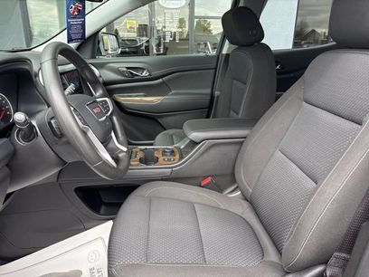 Used 2023 GMC Acadia SLE w/ Driver Convenience Package