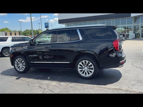 Used 2024 GMC Yukon Denali AWD/4WD image 6