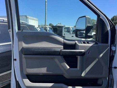 Used 2019 Ford F350 XL w/ Power Equipment Group image 9