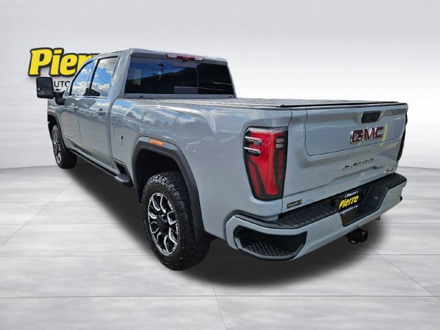 Used 2024 GMC Sierra 2500 AT4 w/ Technology Package AWD/4WD image 3