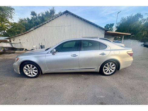 Used 2008 Lexus LS 460 RWD image 22