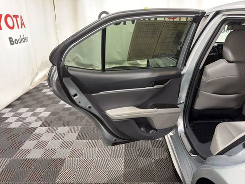 Used 2023 Toyota Camry SE image 18
