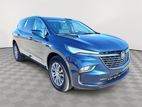 Certified 2023 Buick Enclave Essence image 3