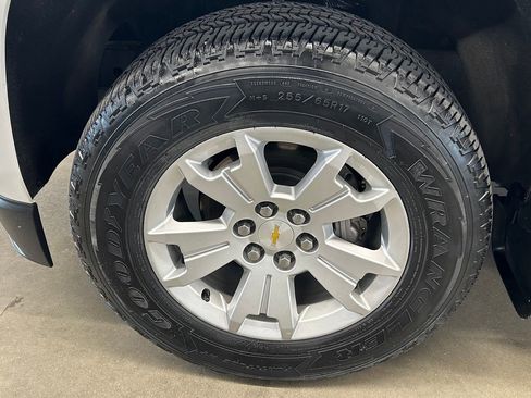 Used 2017 Chevrolet Colorado LT w/ Luxury Package, Chrome image 9