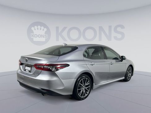 Used 2024 Toyota Camry XLE image 7
