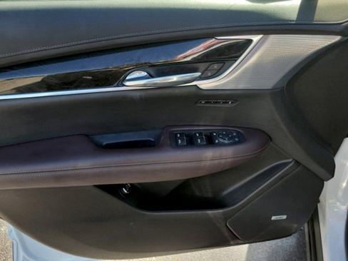 Used 2023 Cadillac XT6 Premium Luxury FWD image 20