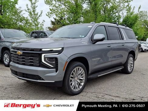 New 2026 Chevrolet Suburban High Country w/ Sun And Tow Package AWD/4WD image 1