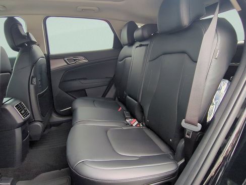 New 2026 Kia Sportage EX w/ EX Panorama Roof Package FWD image 11