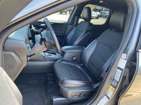Used 2025 Ford Escape ST-Line FWD image 17
