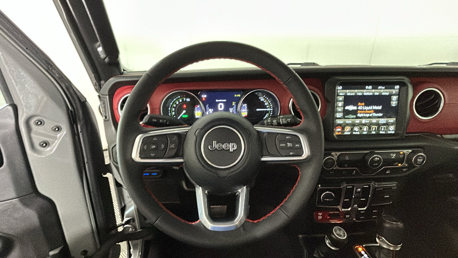 Used 2023 Jeep Wrangler Unlimited Rubicon 4xe AWD/4WD image 17