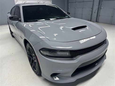 Used 2021 Dodge Charger R/T w/ Plus Group RWD image 9