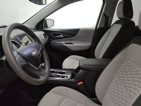 Used 2019 Chevrolet Equinox LS FWD image 17