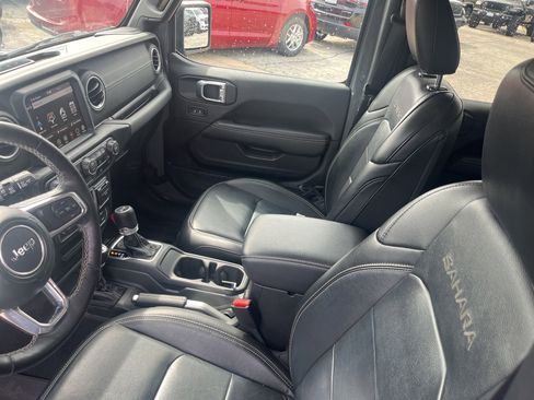Used 2023 Jeep Wrangler Unlimited Sahara w/ Cold Weather Group AWD/4WD image 11