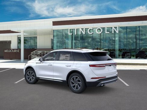 New 2026 Lincoln Corsair Premiere image 4