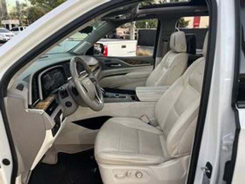 Used 2021 Cadillac Escalade Sport Platinum image 9