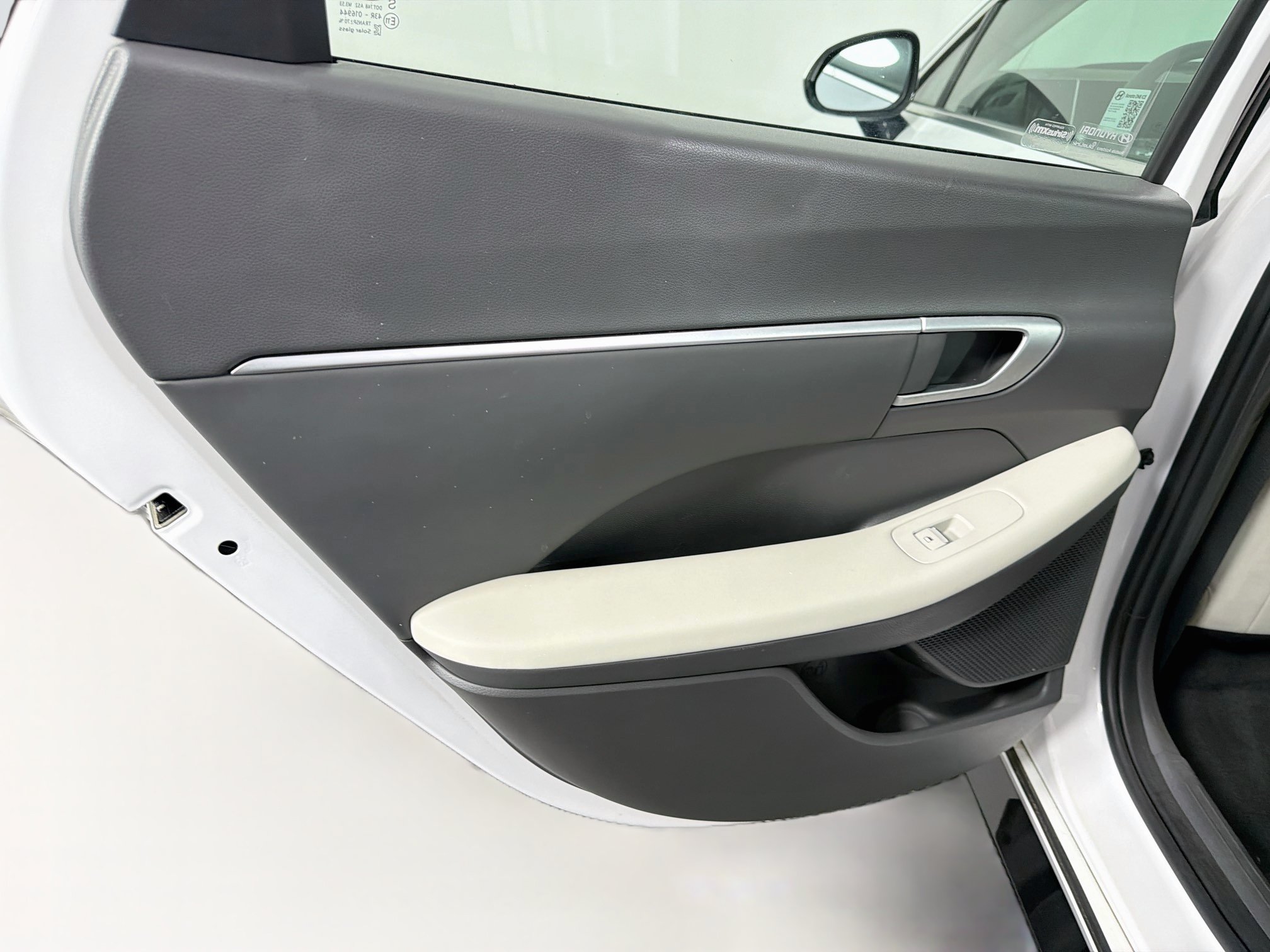 Used 2025 Hyundai Sonata SEL FWD image 27