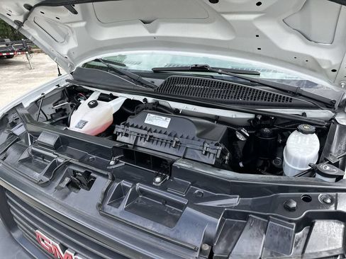 Used 2021 GMC Savana 2500 RWD image 28