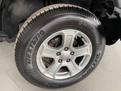 Used 2013 Jeep Wrangler Sport w/ Connectivity Group image 9