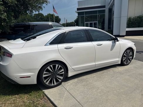 Used 2019 Lincoln MKZ Reserve w/ Luxury Package AWD/4WD image 4