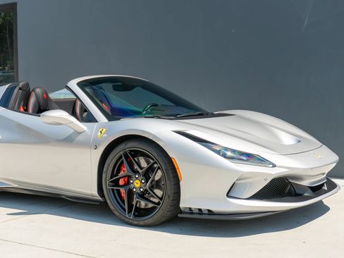 Used 2022 Ferrari F8 Tributo RWD image 40