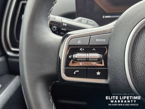 Certified 2025 Kia Sorento S FWD image 26