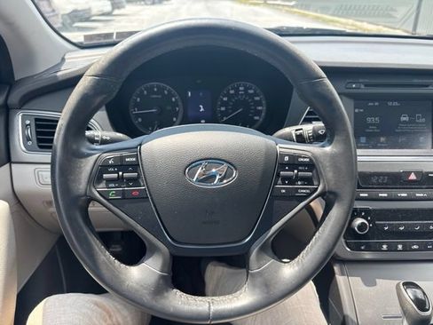 Used 2017 Hyundai Sonata Sport w/ Value Edition Package 02 FWD image 15