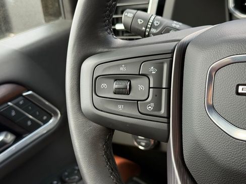 Used 2025 GMC Sierra 2500 Denali Ultimate image 23