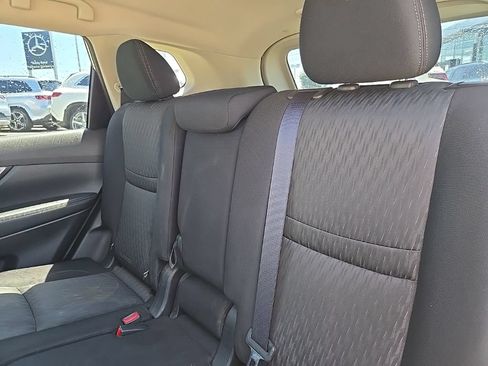 Used 2020 Nissan Rogue SV AWD/4WD image 34
