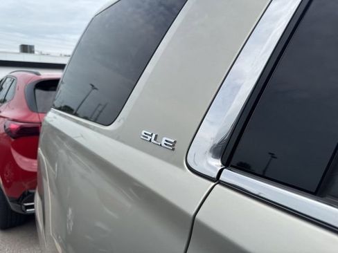 Used 2017 GMC Yukon SLE w/ SLE Value Package AWD/4WD image 10