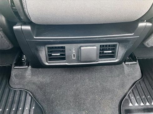 Used 2024 GMC Sierra 1500 Elevation image 28