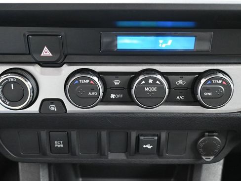 Certified 2022 Toyota Tacoma SR image 21