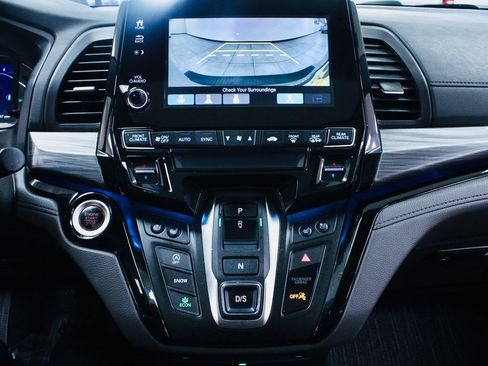 Used 2023 Honda Odyssey Elite image 19