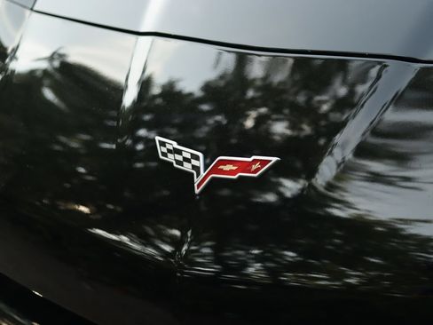 Used 2008 Chevrolet Corvette Coupe w/ Preferred Equipment Group RWD image 32