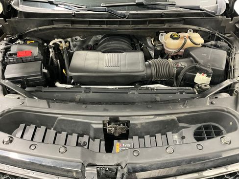 Used 2022 Cadillac Escalade ESV Sport Platinum w/ LPO, ONYX Package image 11