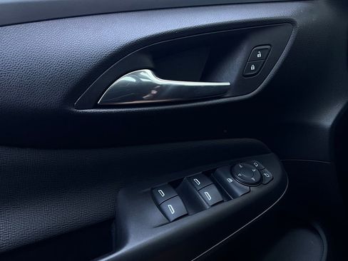 Used 2025 Buick Envista Preferred image 19