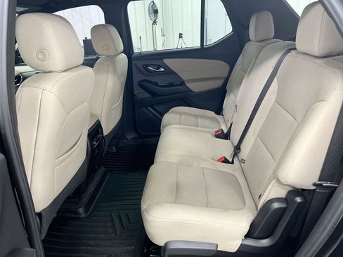 Used 2023 Chevrolet Traverse LS FWD image 22