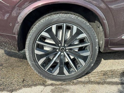 New 2026 Volvo XC90 T8 Ultra w/ Protection Package Premier image 4