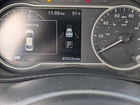 Used 2021 Nissan Versa SV FWD image 22