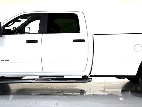 Used 2024 RAM 2500 Big Horn AWD/4WD image 8