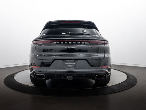 Certified 2026 Porsche Cayenne AWD/4WD image 6
