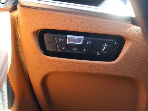 Certified 2024 BMW 430i xDrive Convertible w/ Convenience Package image 46